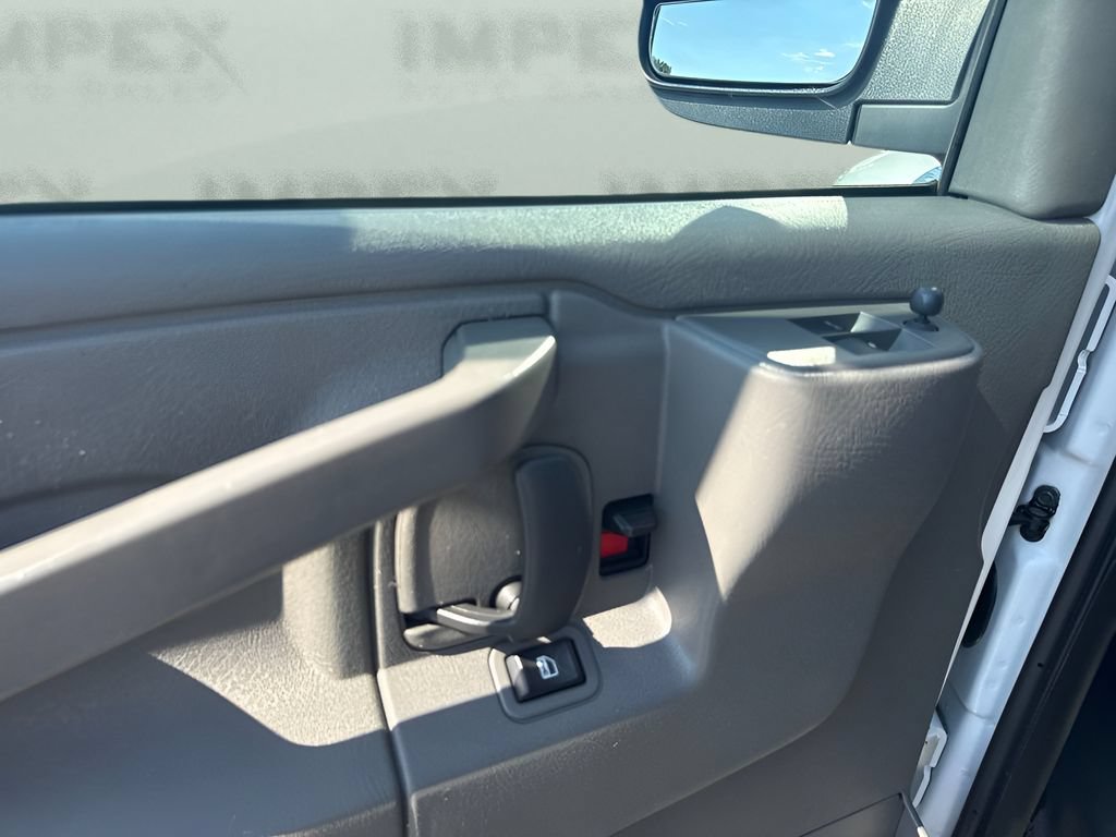 Used 2022 GMC Savana 2500 w/ Driver Convenience Package RWD image 17