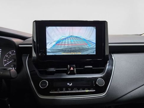 Used 2024 Toyota Corolla LE FWD image 18