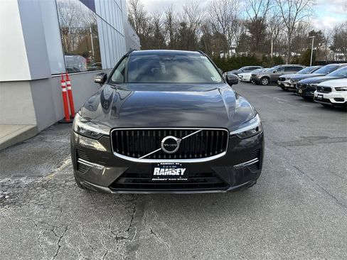 Certified 2023 Volvo XC60 B5 Core w/ Climate Package image 3