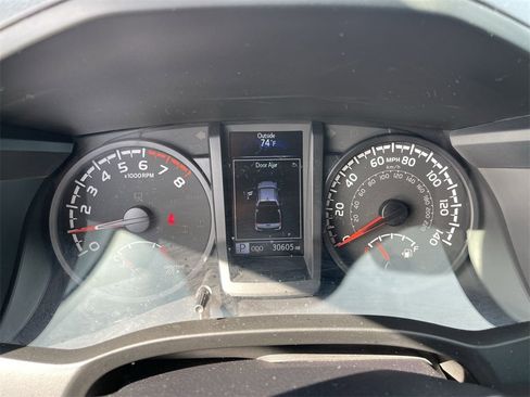 Used 2022 Toyota Tacoma SR image 15