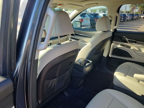 Certified 2023 Kia Telluride S w/ S Sunroof Package FWD image 16