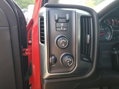 Used 2018 Chevrolet Silverado 1500 LT w/ All Star Edition AWD/4WD image 16
