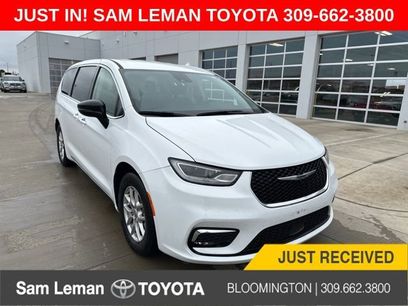 Used 2024 Chrysler Pacifica Touring-L