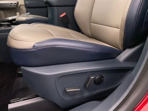 New 2026 Ford Maverick Lariat image 16