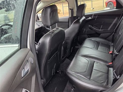 Used 2016 Ford Focus Titanium w/ Titanium Technology Package image 7