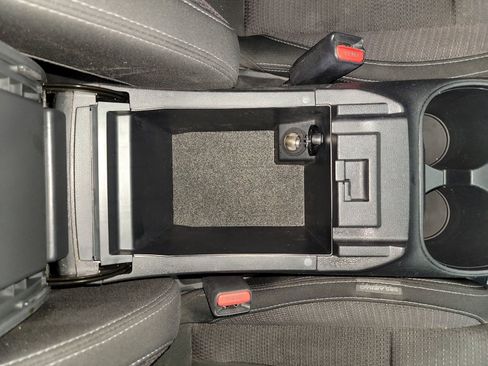 Used 2020 Subaru Outback Premium image 28