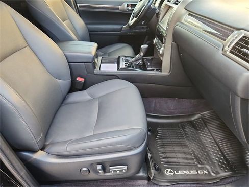 Used 2020 Lexus GX 460 Premium image 28