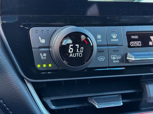 New 2026 Toyota Grand Highlander Limited image 17