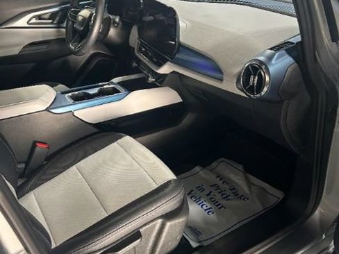 Used 2025 Chevrolet Equinox EV LT w/ Convenience Package FWD image 5