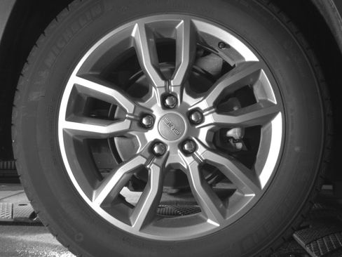Used 2024 GMC Terrain SLT AWD/4WD image 15