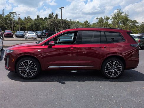 Used 2024 Cadillac XT6 Sport AWD/4WD image 7