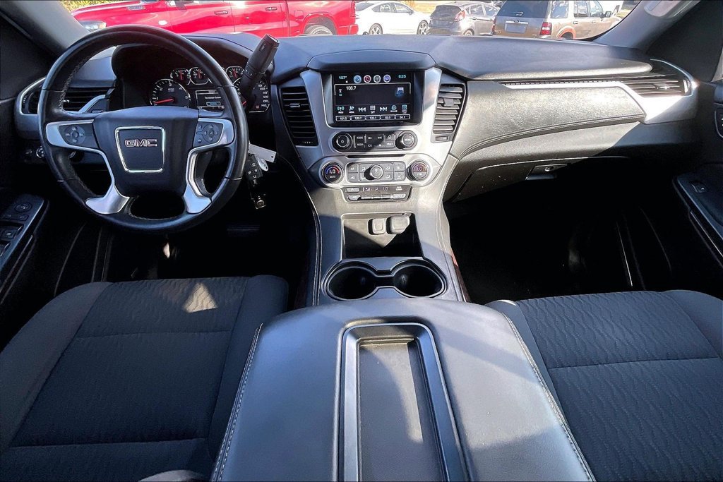 Used 2017 GMC Yukon SLE AWD/4WD image 12