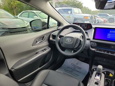 Used 2024 Toyota Prius XLE image 7