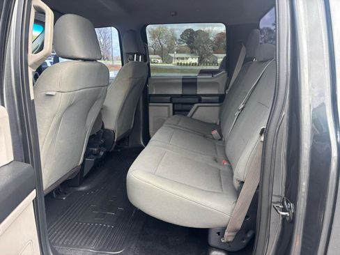 Used 2017 Ford F250 XL w/ Power Equipment Group AWD/4WD image 12