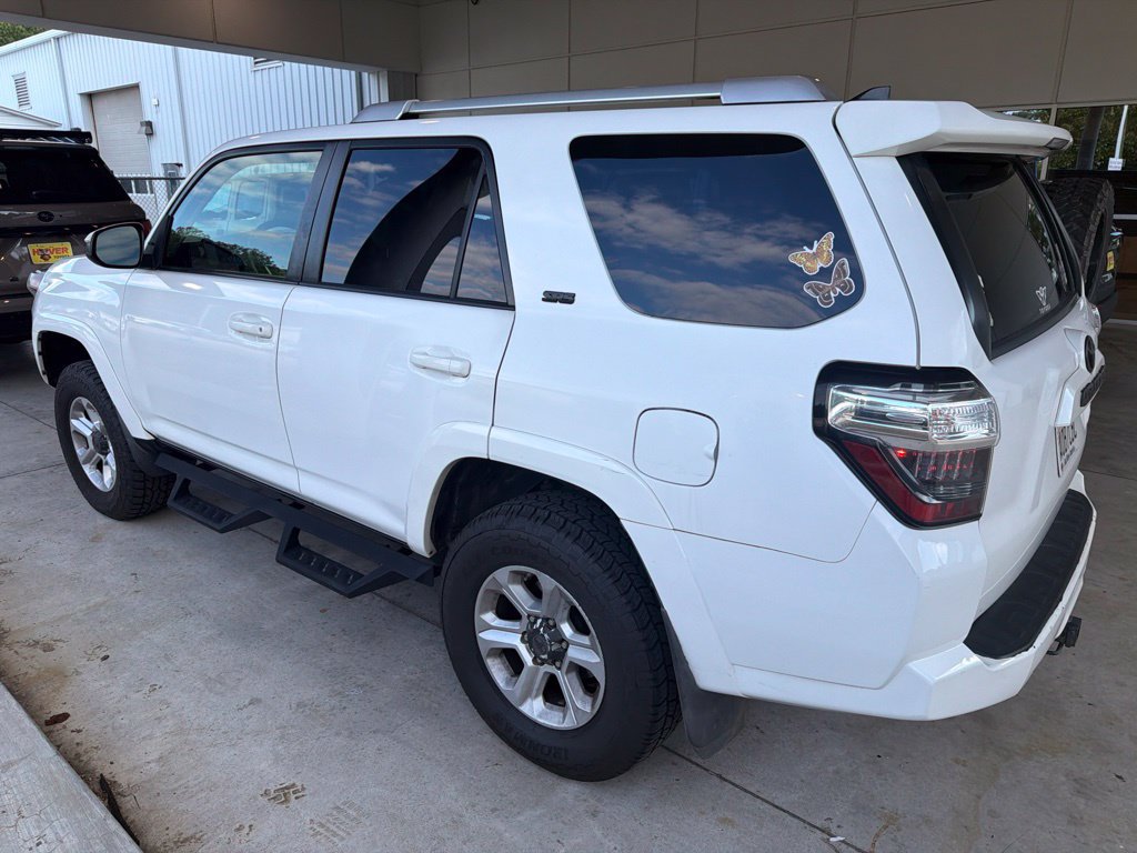 Used 2016 Toyota 4Runner SR5 RWD image 2
