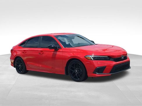 Used 2022 Honda Civic Sport image 2