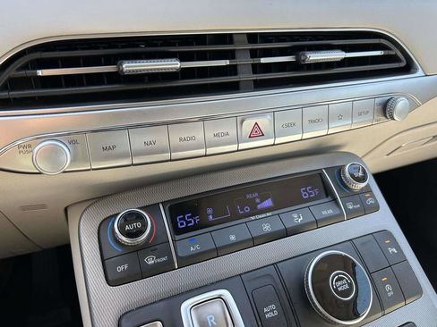Used 2021 Hyundai Palisade SEL w/ Premium Package FWD image 26