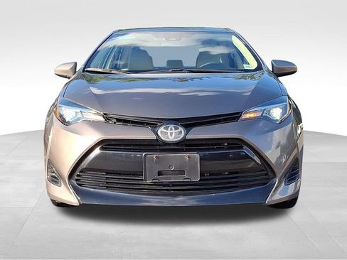 Used 2019 Toyota Corolla LE FWD image 2