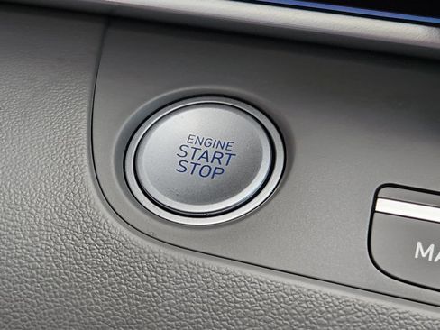 Used 2024 Hyundai Elantra SEL FWD image 21