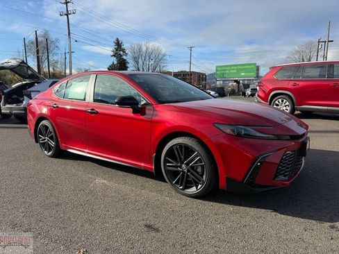 New 2026 Toyota Camry Hybrid image 1