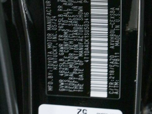 Used 2025 Toyota Camry SE w/ Convenience Package FWD image 30
