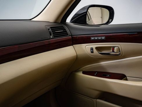 Used 2011 Lexus LS 460 AWD w/ Luxury Value Edition image 40