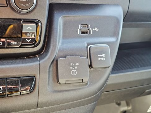 New 2024 RAM ProMaster 3500 w/ Delivery Van Package FWD image 24