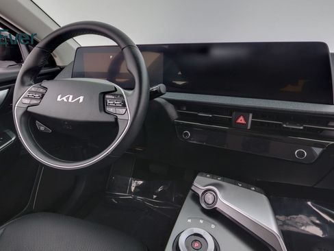 Used 2024 Kia EV6 Wind RWD image 25