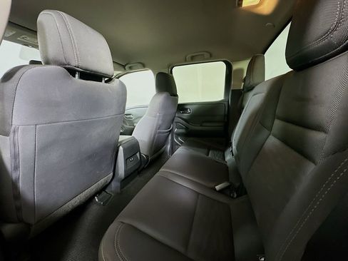 Used 2023 Nissan Frontier SV AWD/4WD image 13