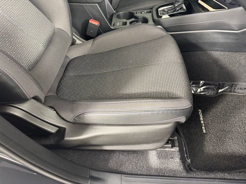Used 2025 Subaru Forester Premium w/ Convenience Package #2 image 34