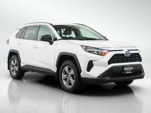Used 2022 Toyota RAV4 LE AWD/4WD image 7