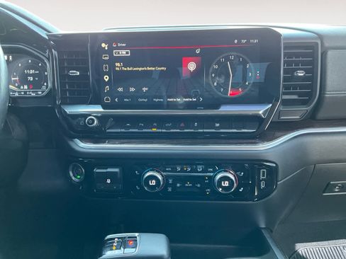 Used 2022 GMC Sierra 1500 Elevation w/ Elevation Premium Package image 16