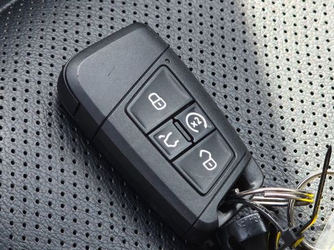 Used 2023 Volkswagen Tiguan SEL R-Line AWD/4WD image 42