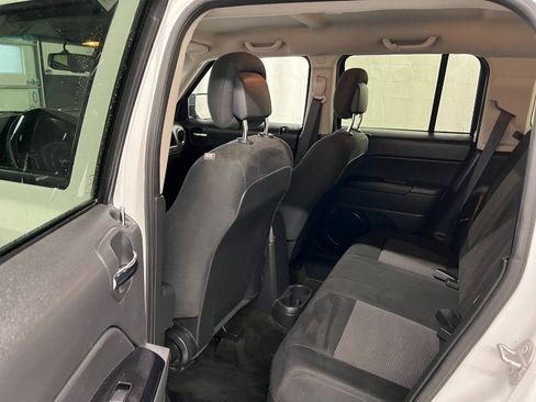 Used 2016 Jeep Patriot Sport w/ Power Value Group AWD/4WD image 9