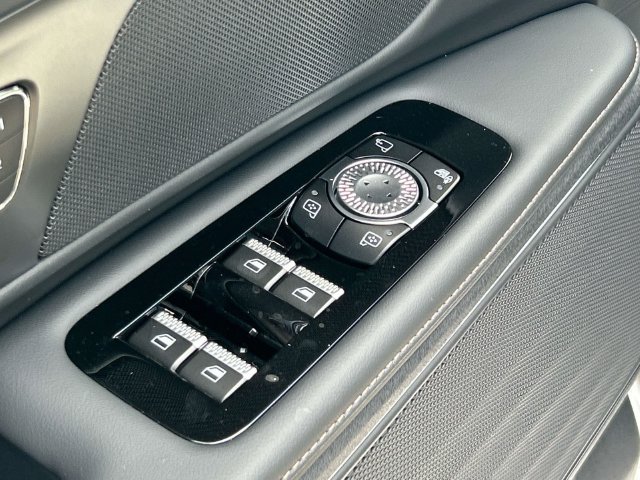 New 2026 Lincoln Nautilus Premier w/ Jet Appearance Package AWD/4WD image 23