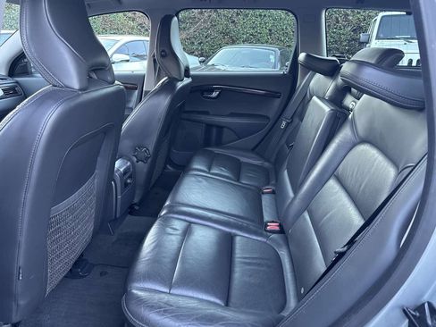 Used 2013 Volvo XC70 3.2 image 13