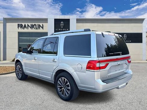 Used 2017 Lincoln Navigator Select AWD/4WD image 5