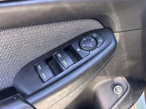 Used 2025 Chevrolet TrailBlazer LT w/ Convenience Package FWD image 12