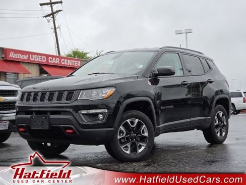 Used 2018 Jeep Compass Trailhawk w/ Cold Weather Group AWD/4WD image 1
