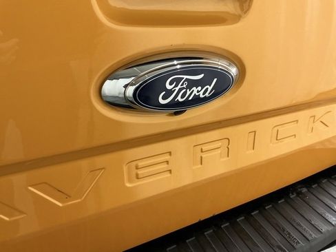 Used 2023 Ford Maverick Lariat w/ Lariat Luxury Package image 5