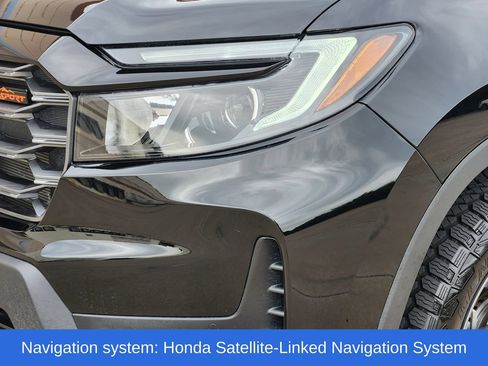 Used 2025 Honda Ridgeline TrailSport image 6
