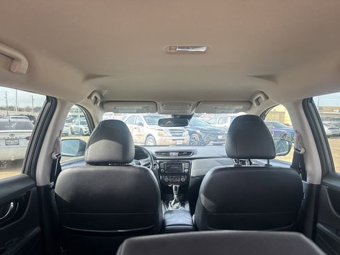 Used 2020 Nissan Rogue SL image 19