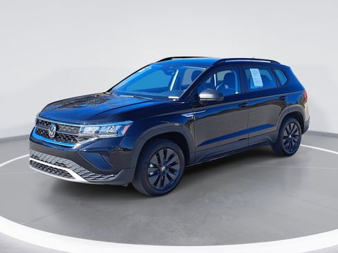 Certified 2024 Volkswagen Taos S w/ MDO Package image 7