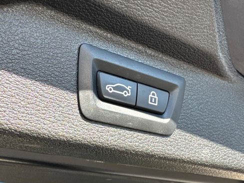 Used 2018 BMW X5 xDrive40e image 16