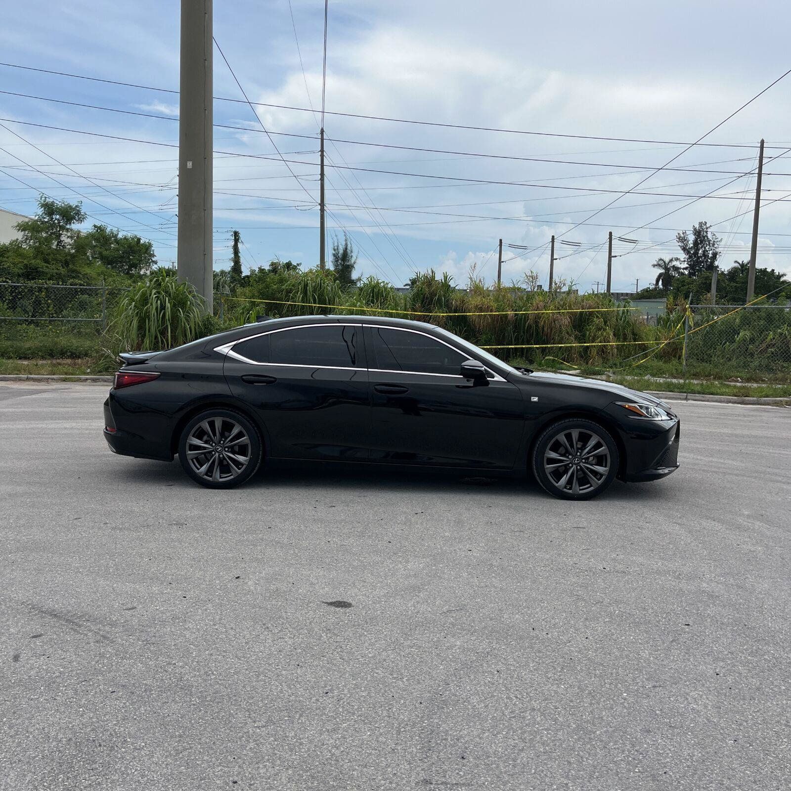 Used 2021 Lexus ES 350 F Sport w/ Accessory Package 2 FWD image 4