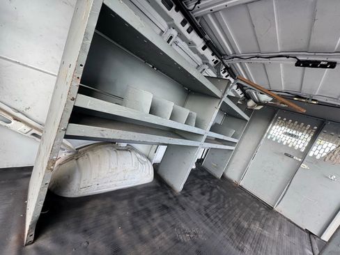 Used 2017 Chevrolet Express 2500 image 14