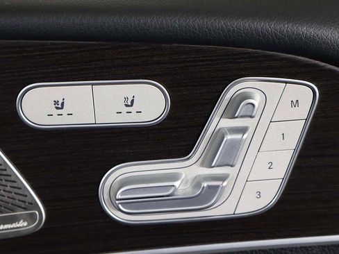 Used 2023 Mercedes-Benz GLS 450 4MATIC w/ AMG Line Exterior image 37