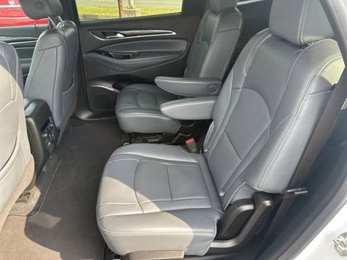 Used 2024 Buick Enclave Premium image 26