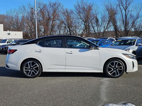 Used 2025 Nissan Sentra SR image 7