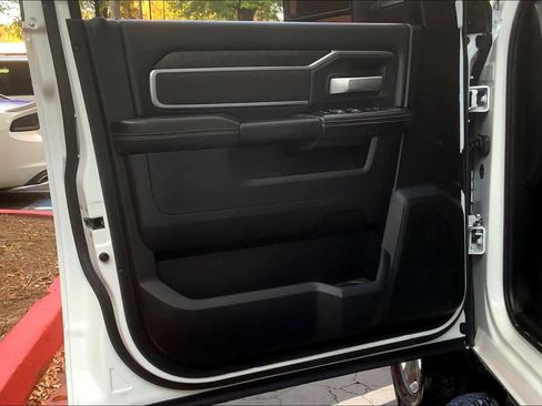 Used 2024 RAM 3500 Big Horn image 20